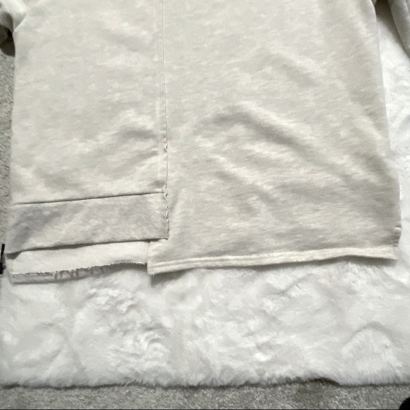 ⭐️2xHP⭐️ Umgee Heathered Grey Size Medium Fleece Top - Picture 3 of 10